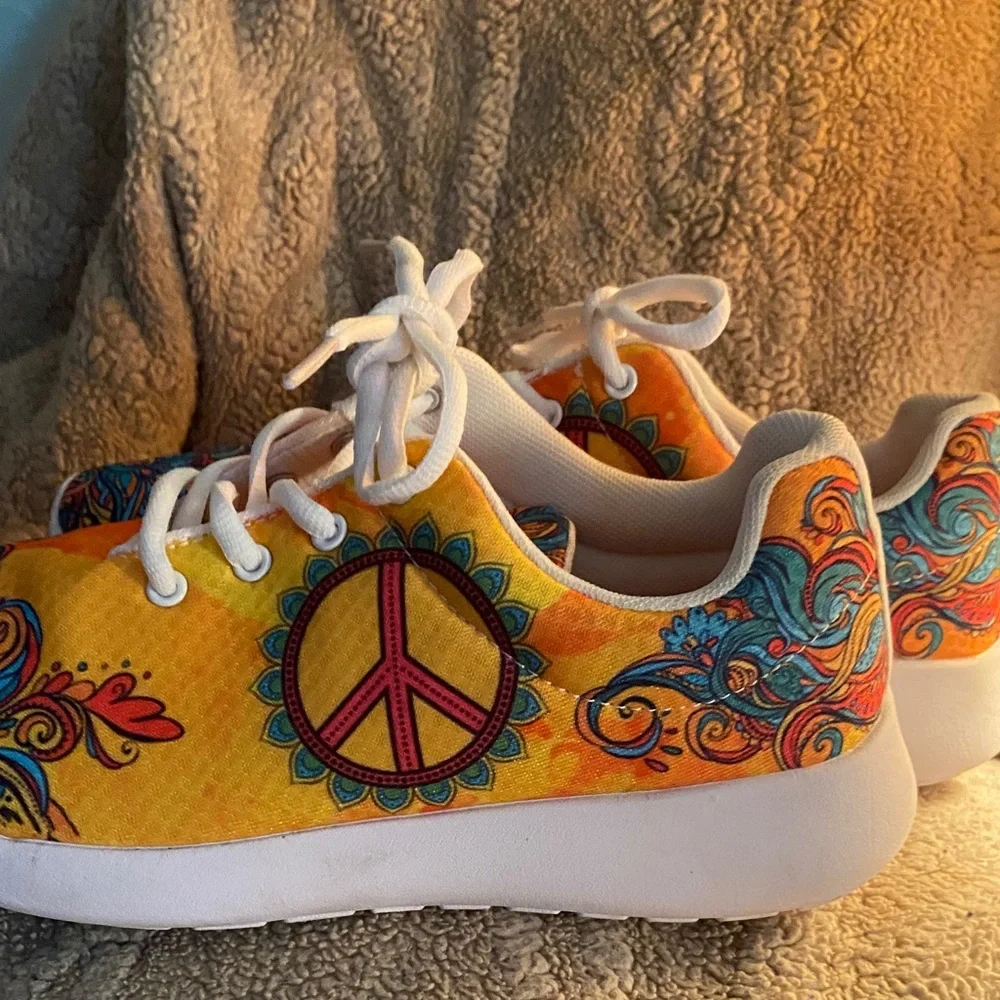 Colorful Women's Sneakers with Artistic Flair - Picture 2 of 6